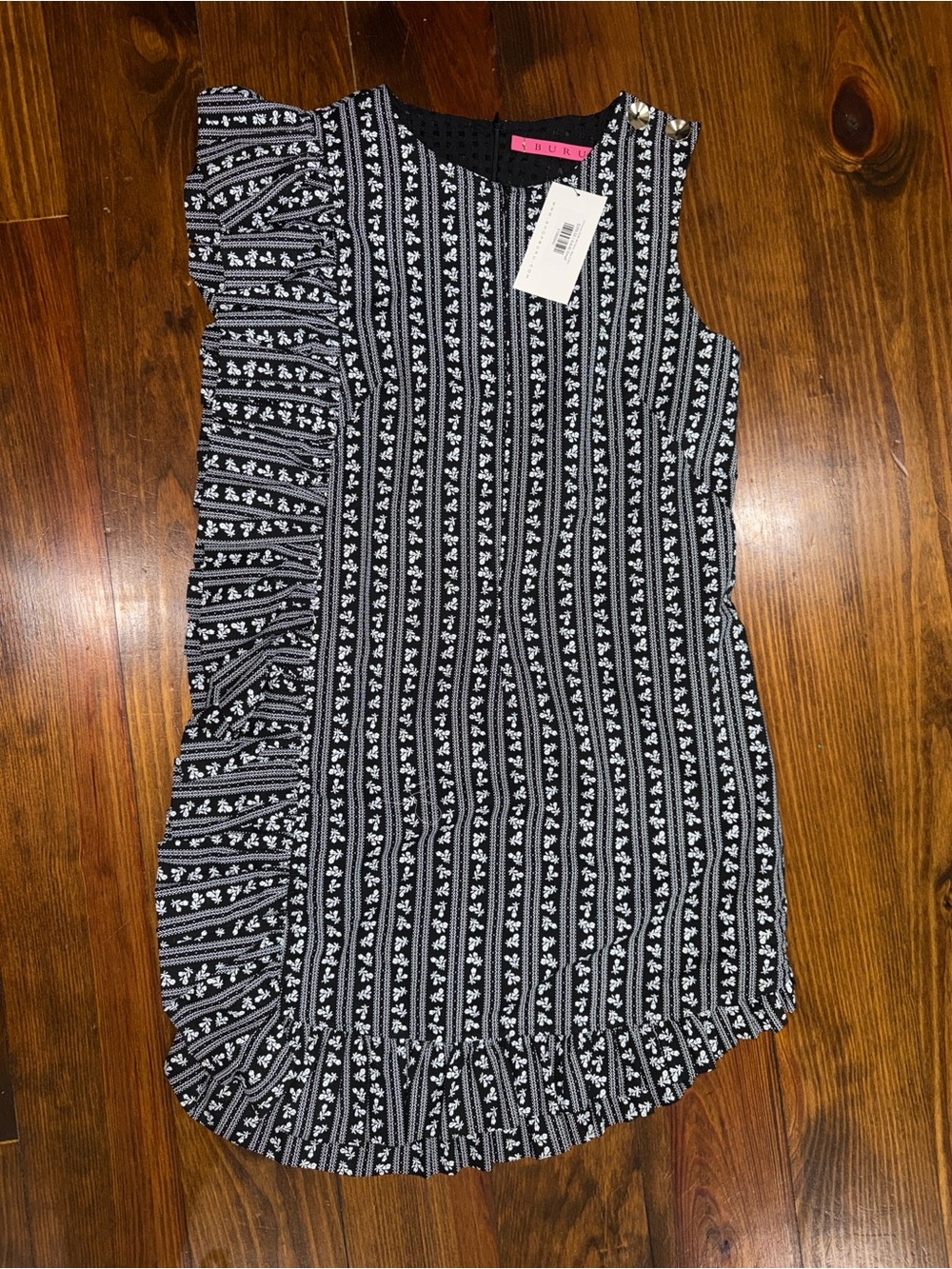 Sleeveless Black & White Patterned Shift Dress